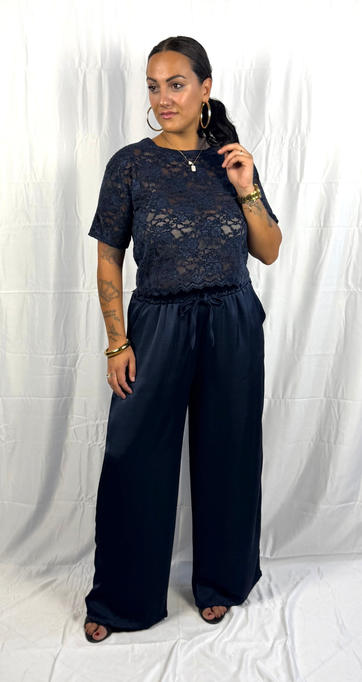 Shirt in pizzo con manica corta